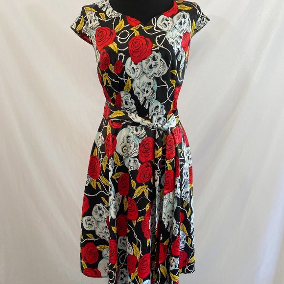 Dress Tells White Skulls Red Roses Satin Fit & Flare Rockabilly Dress NWOT Small - Picture 7 of 15